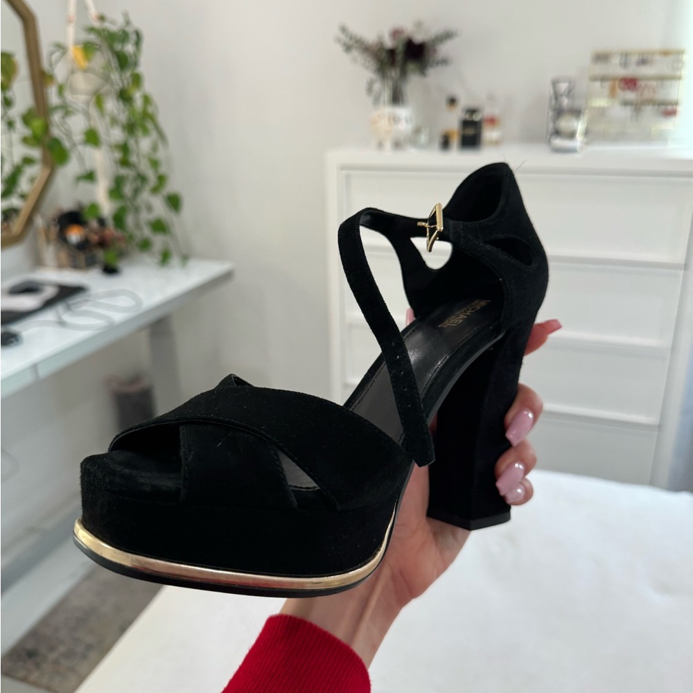 Black High Heeled Platform Sandals